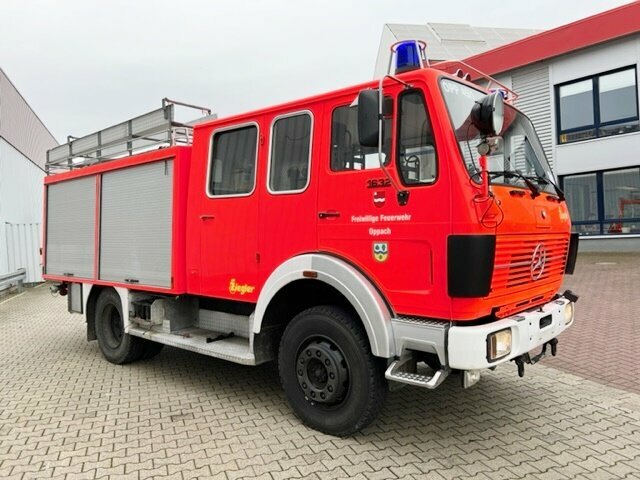 DAIMLER-BENZ -