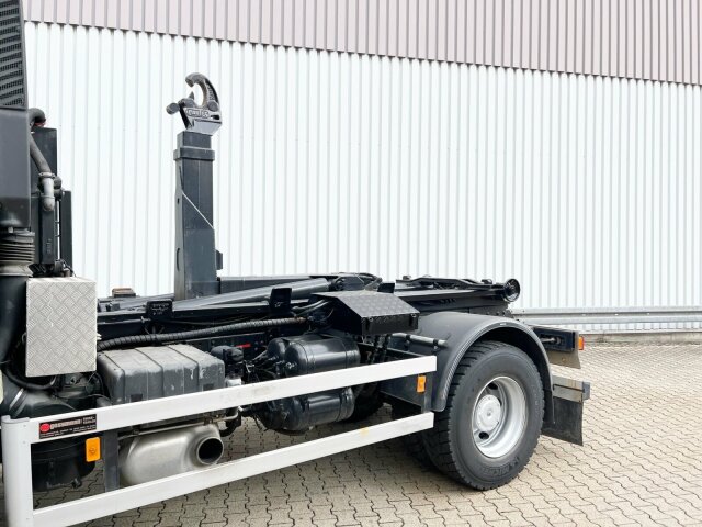 IVECO-MAGIRUS Trakker