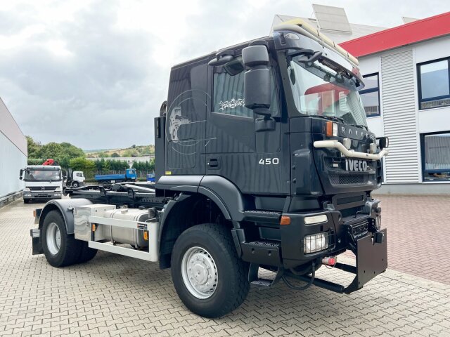 IVECO-MAGIRUS Trakker