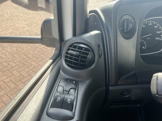 DAIMLER-BENZ Atego